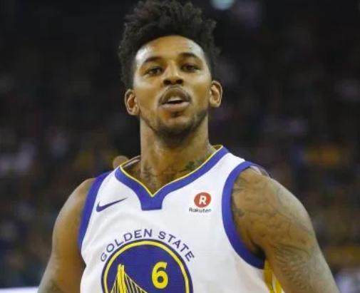 以纪律性著 以纪律性著